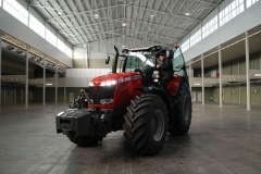 Presentacion del Tractor Massey Ferguson 8000